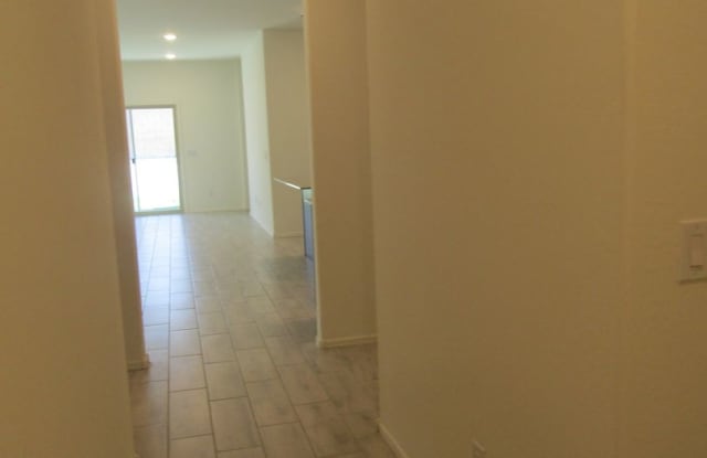 Single Story 4 bedroom home in Villago Community Gallery 3