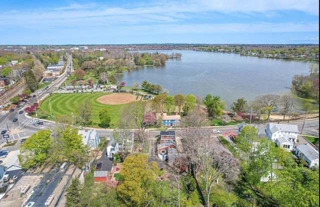 Charming Wakefield Single Family Rental Gallery 4