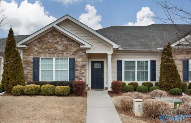 74 Moore Farm Circle NW unit: 74 - 74 Northwest Moore Farm Circle, Huntsville, AL 35806