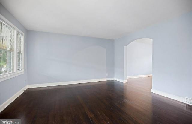 1934 U Place SE Gallery 4