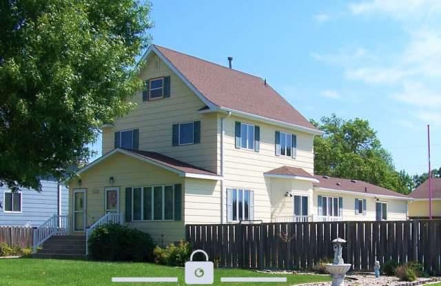 833 South Merton Street - 3 Gallery 1