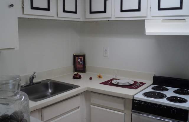 2539 N. Alafaya Trl # 76 Gallery 2