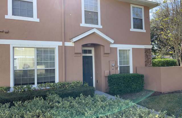 Spacious 3br 2.5ba Townhome in North Saint Petersburg - 678 51st Avenue North, St. Petersburg, FL 33703