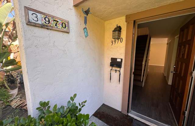 Spacious 4-Bedroom 2.5-Bathroom Townhome in Prime Clairemont Location photos photos