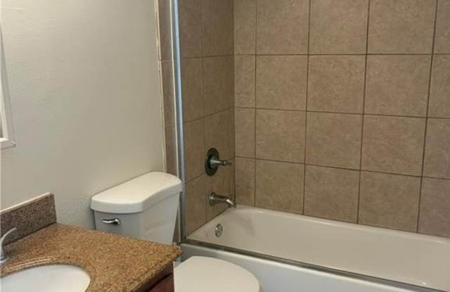 636 VOURAY Drive C Gallery 2