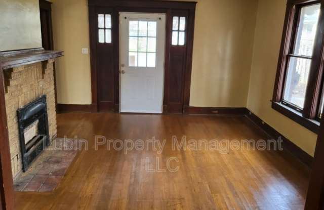 698 Semmes St photos photos