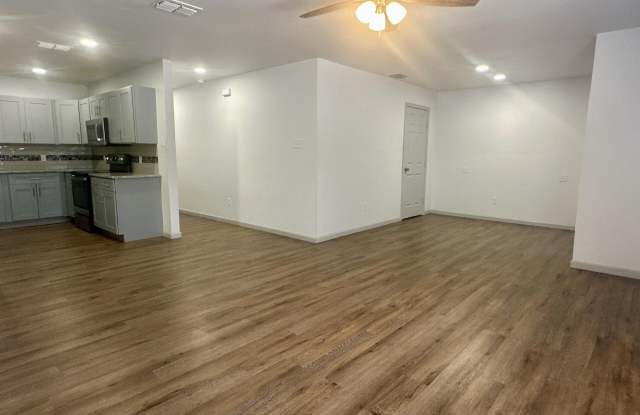 4506 Avenue T Gallery 3