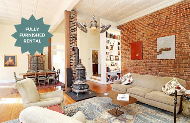 Fully Furnished Ivy Residence With All Utilities Included! photos photos