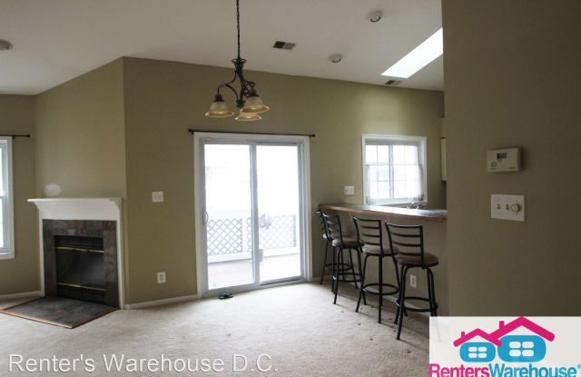12898 Grays Pointe Rd UNIT 12898C - 12898 Grays Pointe Road, Greenbriar, VA 22033