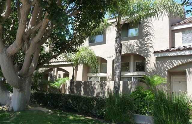 Awesome Townhouse in El Segundo w/Laundry in Unit, Garage and Pool photos photos