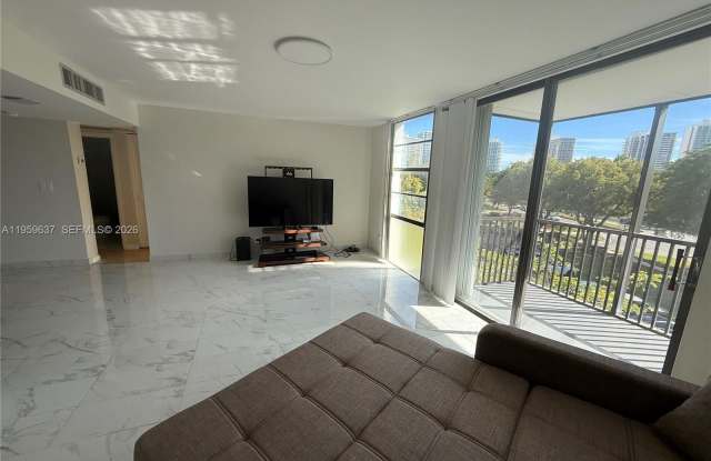 3475 N Country Club Dr photos photos