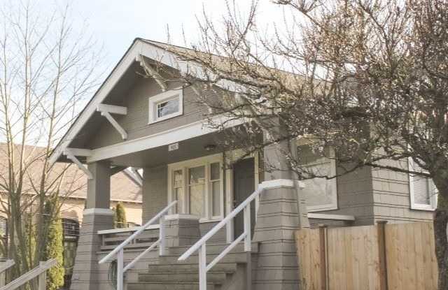 423 North 50th St - 423 North 50th Street, Seattle, WA 98103