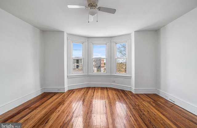 5930 RIDGE Avenue unit: 2 photos photos