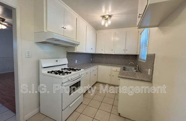 627 1/2 W Glenoaks Blvd - 627 1/2 West Glenoaks Boulevard, Glendale, CA 91202