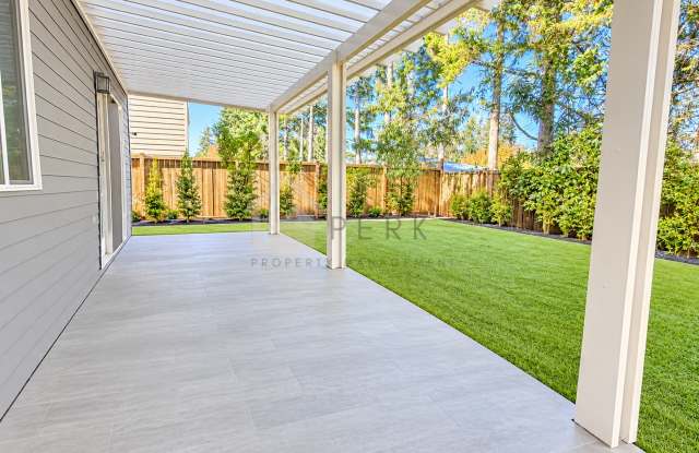 Renton 4-Bedroom Home with Guest Room, EV Charging & Fenced Yard Gallery 4