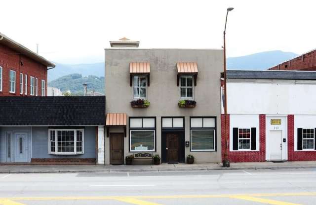 114 n 3rd Avenue Gallery 1