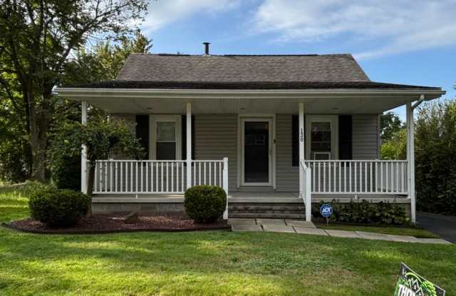 3 Bedroom Home North Hill Area Gallery 1