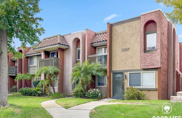 SD: 3BD/1.5BA Townhome in Escondido w/ Private Patio, Balcony & Community Pool! Gallery 1