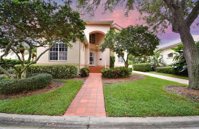 4960 SANDPIPER LANE S - 4960 Sandpiper Lane South, St. Petersburg, FL 33711