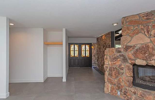 1792 Warmlands Avenue photos photos
