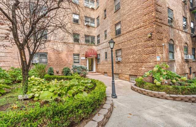 102-55 67th Road unit: 2V photos photos