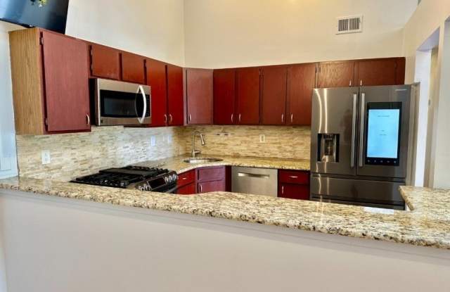 111 Lindsey Ct Gallery 3