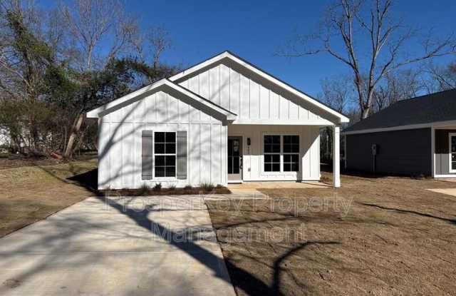 405 E Chappell St photos photos