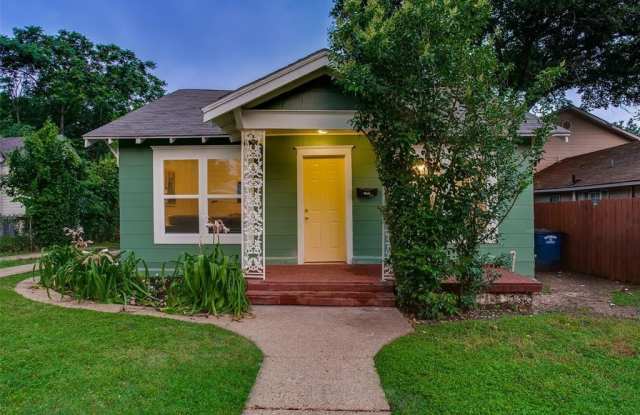 1227 S Oak Cliff Boulevard - 1227 South Oak Cliff Boulevard, Dallas, TX 75208