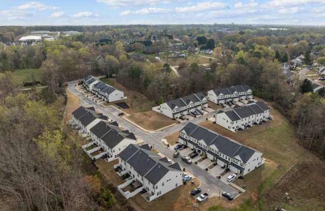 100 Grey Oak Trail Gallery 1