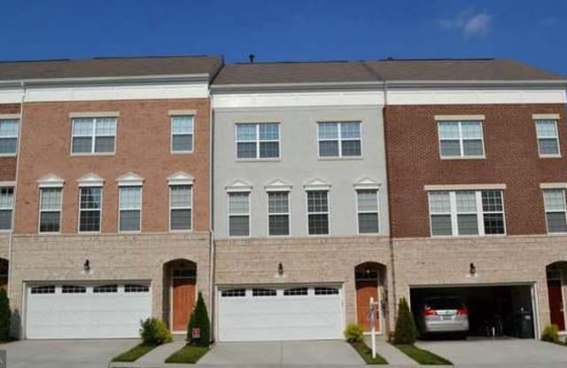 22688 FLOWING SPRING SQUARE - 22688 Flowing Spring Square, Brambleton, VA 20148