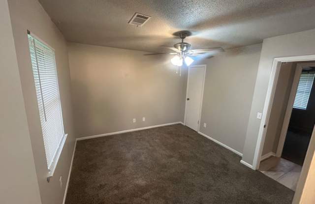 FOR RENT Gallery 4