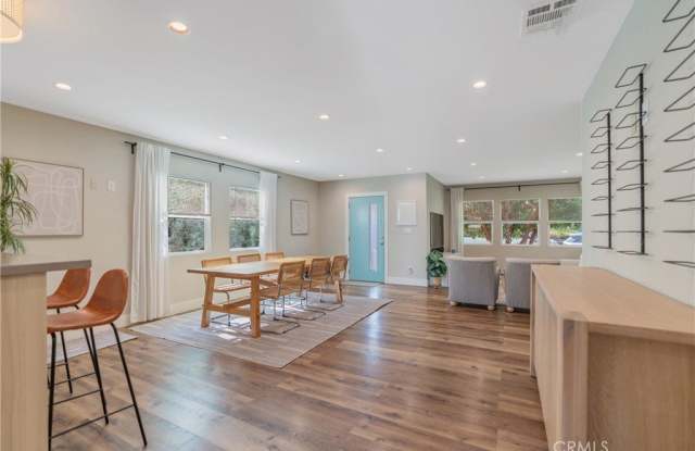 8034 Airlane Avenue Gallery 4