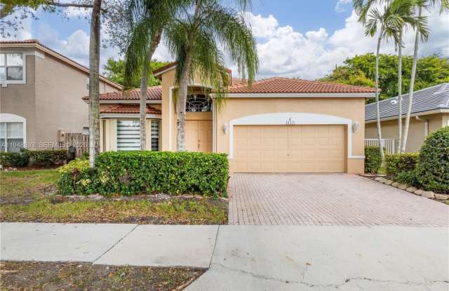 16310 Sapphire Dr photos photos