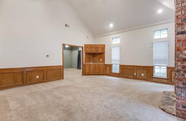 3200 Cape Cod Court Gallery 3