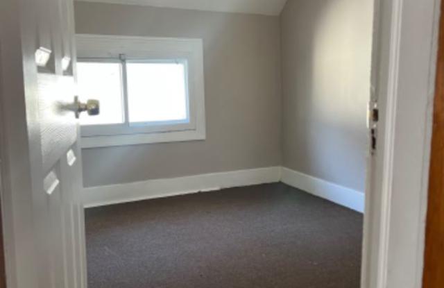 81 Kingston place Upper Gallery 3