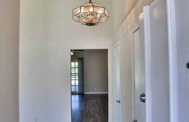 16752 Rhone Lane Gallery 4