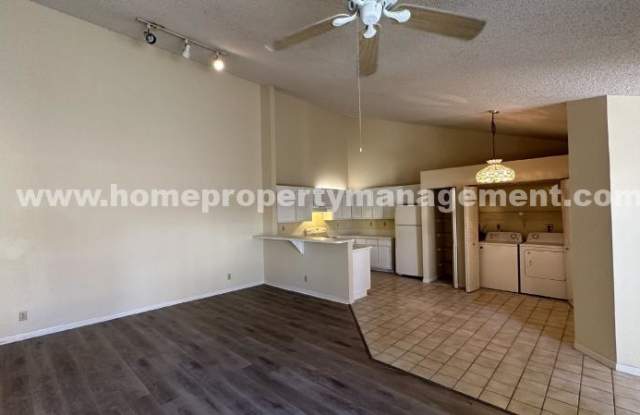 4367 B Woodstock Dr. photos photos