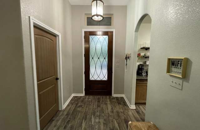 Gorgeous 3 BD/2 BA Home on 2 ACRES in La Vernia ISD! With a private pool! Gallery 4