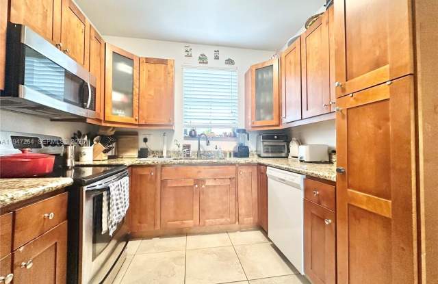 7743 SW 99th St photos photos