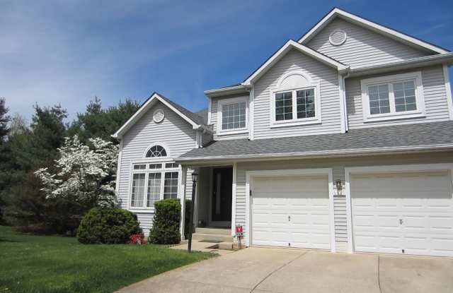 Beautifully kept 5 BR+ home office, 3.5 BA home. Attached garage. Top schools Gallery 1