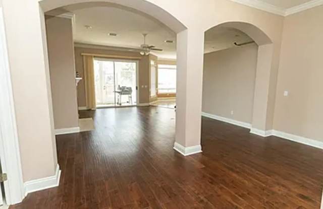 MOWAT HIGHLAND Lynn Haven 3 Bedroom/2 Bathroom Gallery 4