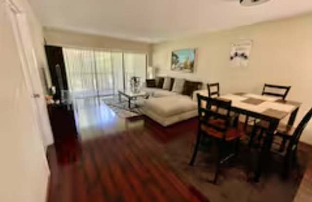 1036 Bonaire Drive Gallery 4