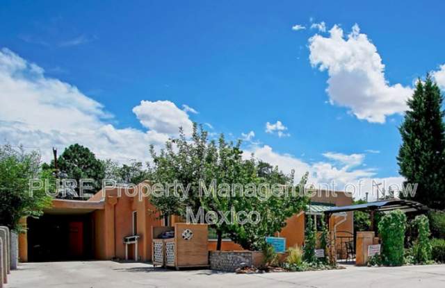 404 Dartmouth - 404 Dartmouth Drive Northeast, Albuquerque, NM 87106