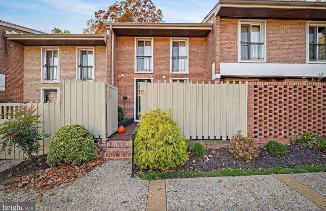 42 BOUTON GREEN Court photos photos