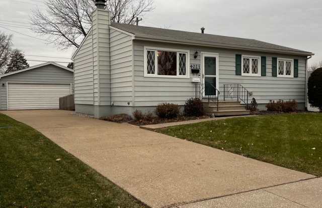 Spacious 3 Bedroom, 2 Bath Home photos photos