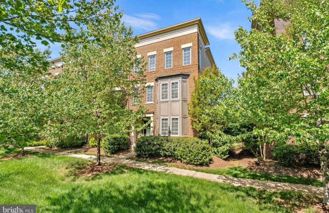 22840 GOLDSBOROUGH Terrace photos photos