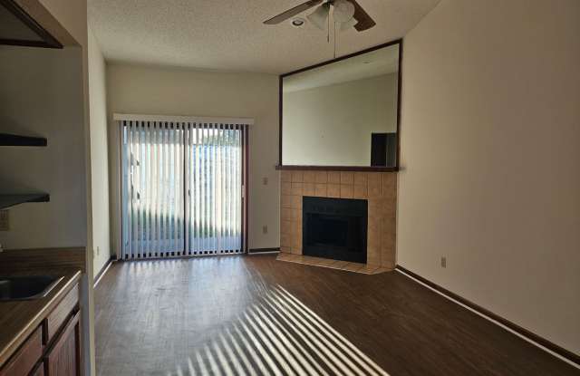 $1200 - Jefferson Square - Fresh and Ready Gallery 4