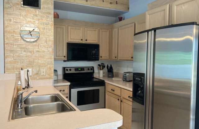 810 Bella Vista Court S Gallery 2