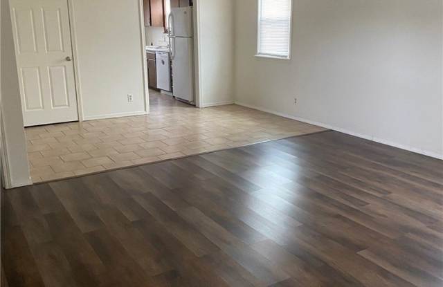 800 N 17th Place Gallery 3