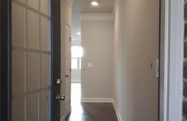 2590 Norwich Trace Gallery 3
